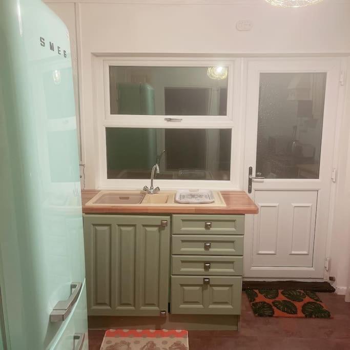 Floss Cottage Matson Bagian luar foto