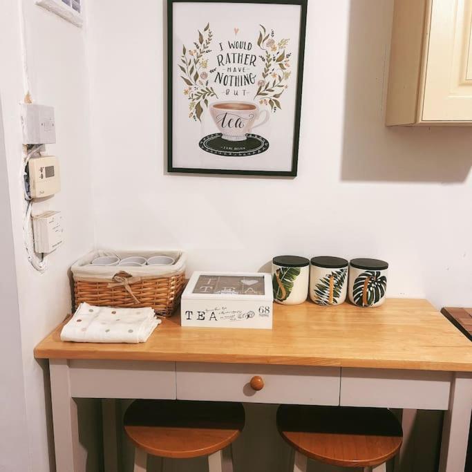 Floss Cottage Matson Bagian luar foto